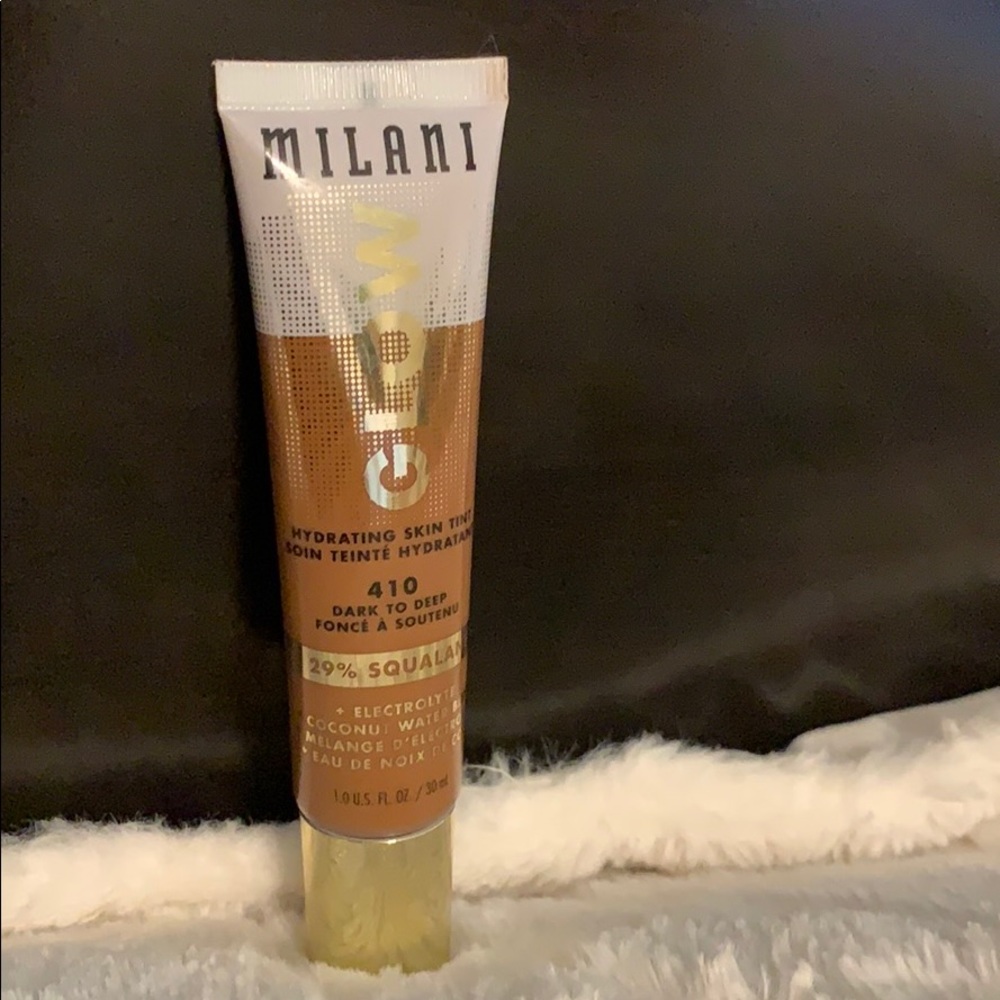 Milani glow hydrating skin tint
